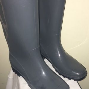 Grey Rain boots by Billito